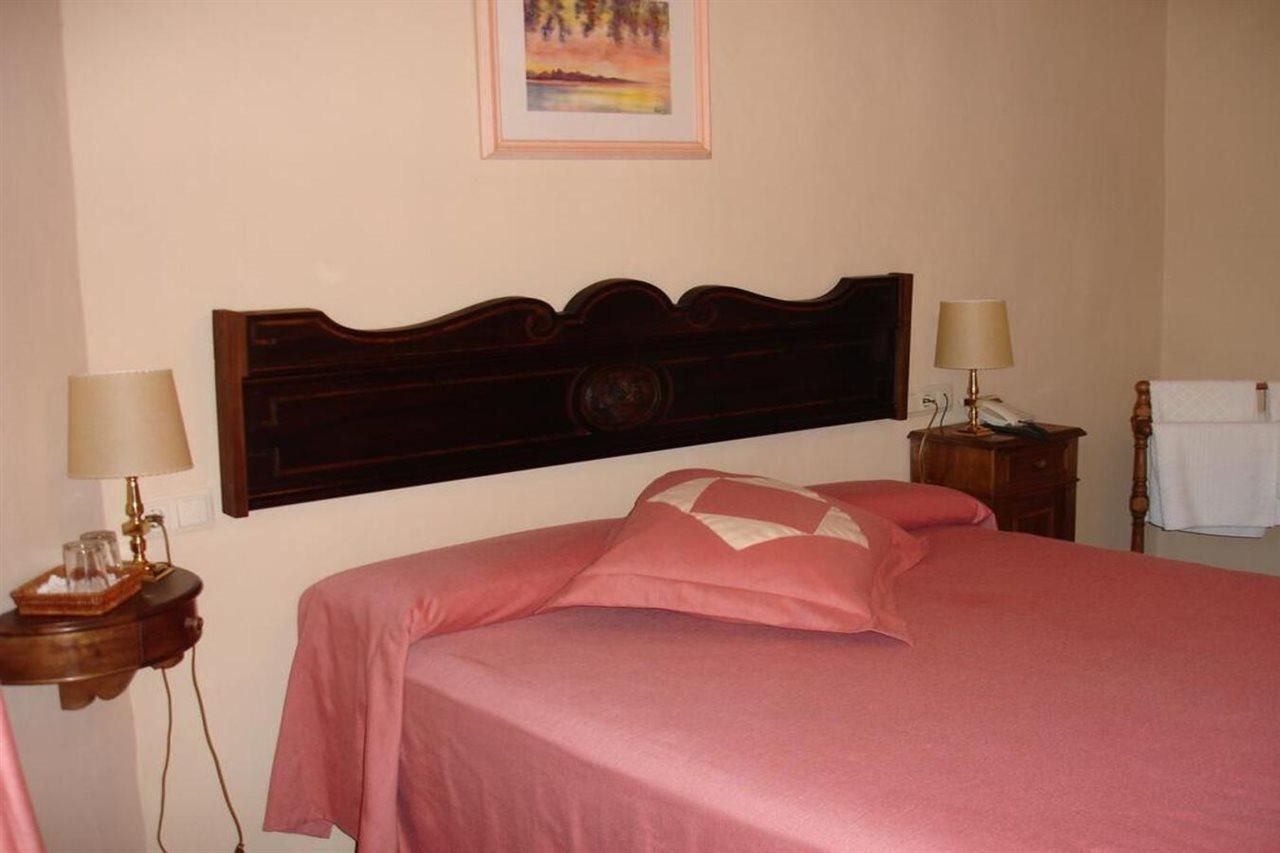 Hotel Sant Feliu Sant Feliu de Boada Екстериор снимка