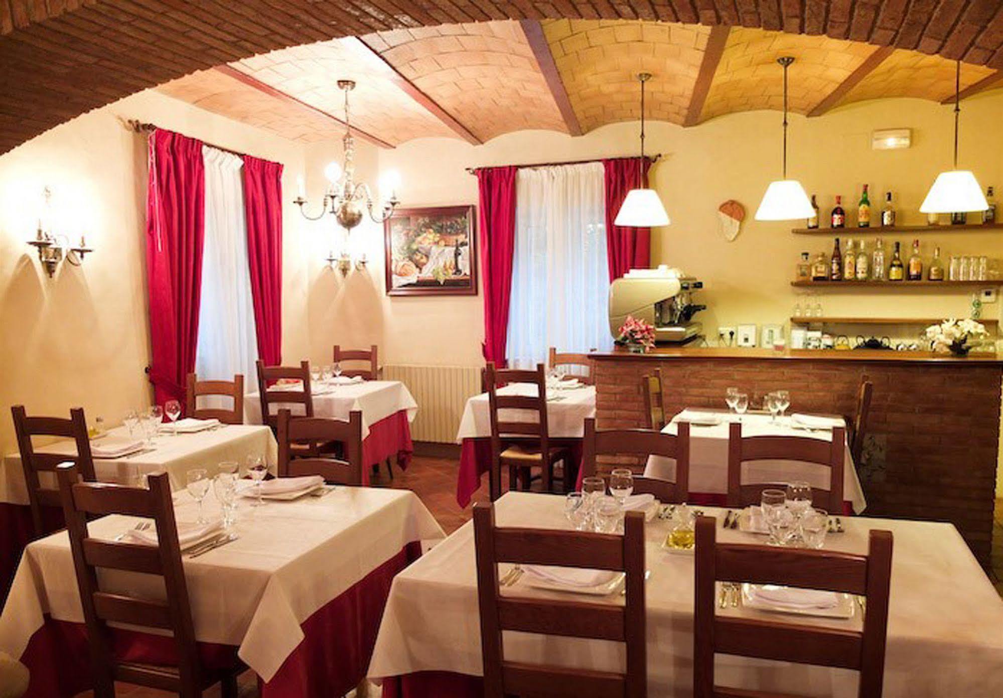 Hotel Sant Feliu Sant Feliu de Boada Екстериор снимка